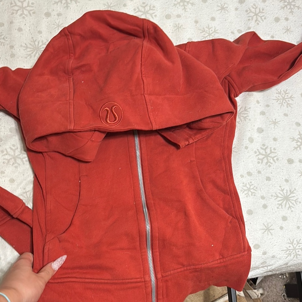Lululemon red scuba size 2 like new